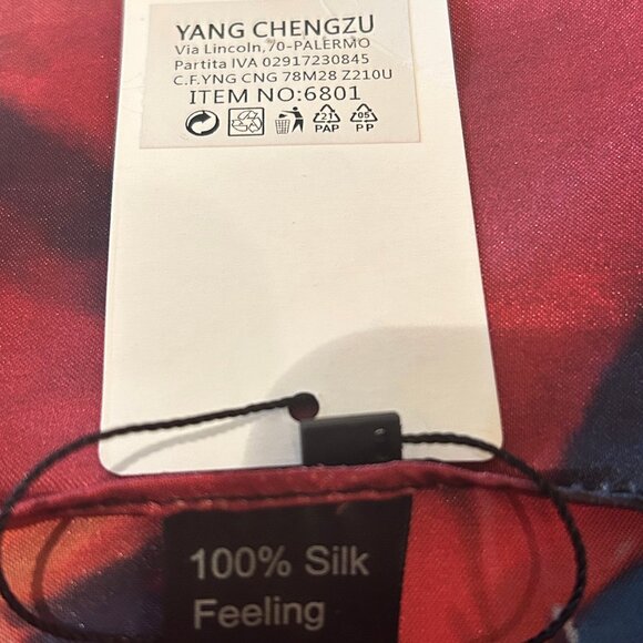 NWT Frida Kahlo silky scarf - Picture 4 of 11